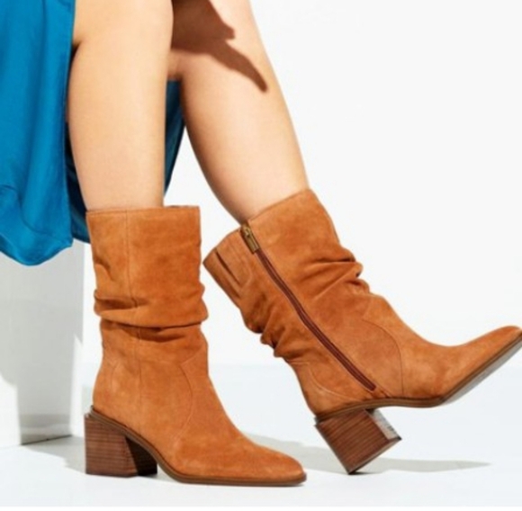 Vince Camuto Kenidra Water-Repellent Slouch Boot Color Warm Caramel Size 9 - Picture 11 of 11